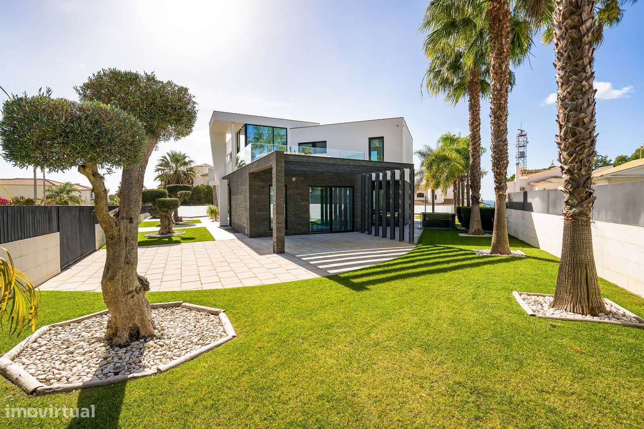 Moradia moderna na Galé a 300 metros da praia - Grande imagem: 5/52