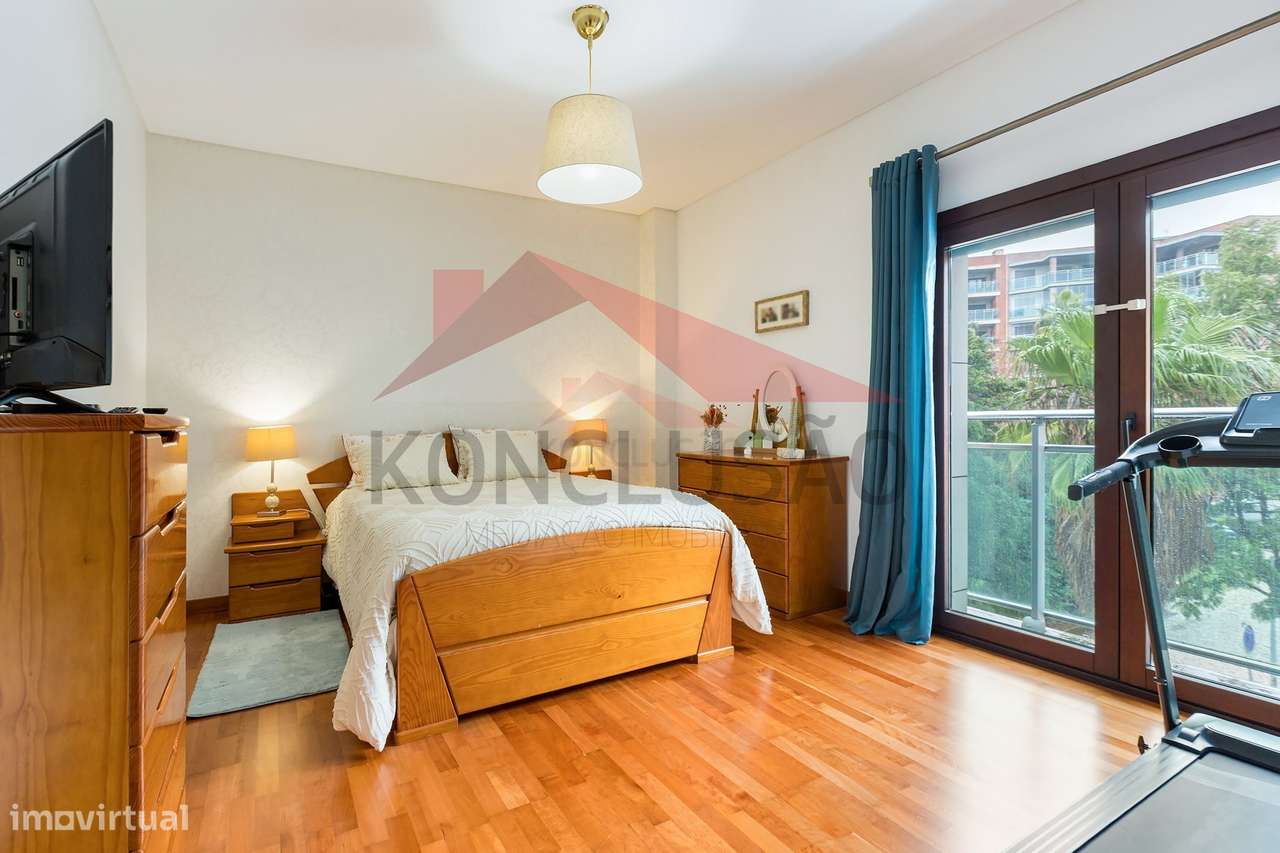 T2 em Excelente Estado | Garagem para 2 Viaturas | Arrecadação | Ur...-17