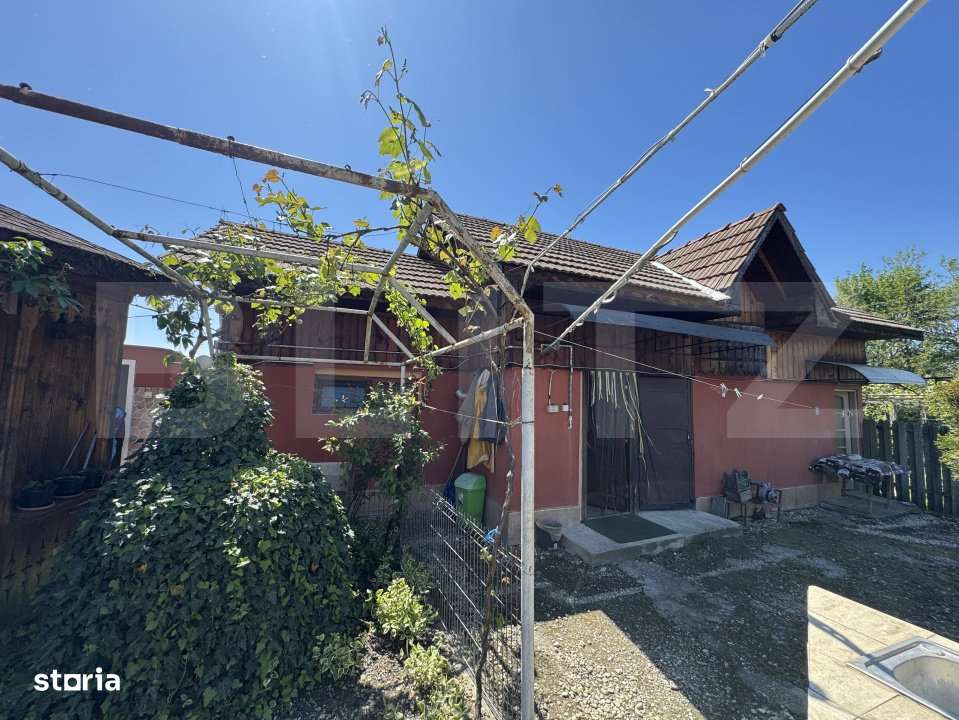 Casa plan parter cu 4 camere, 160 mp si 13000 mp teren, zona Balcesti - Imagine principală: 4/15