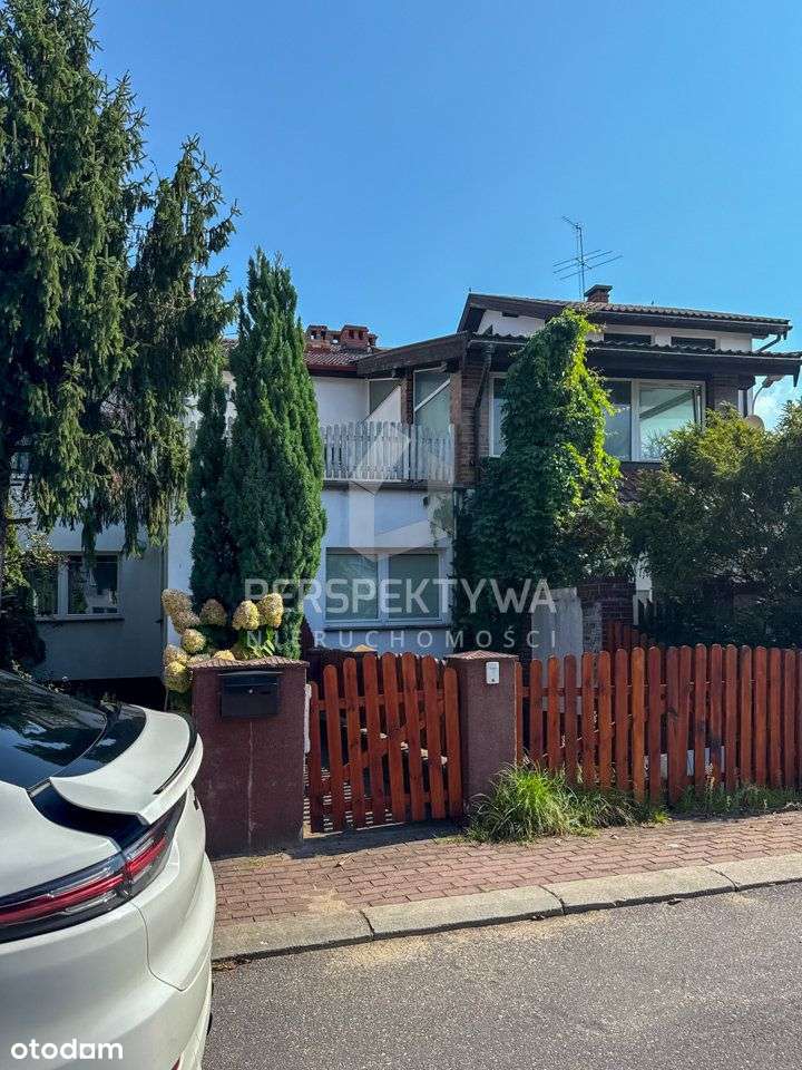 Dom W Zabudowie Szeregowej. Ul. Mechaników-0