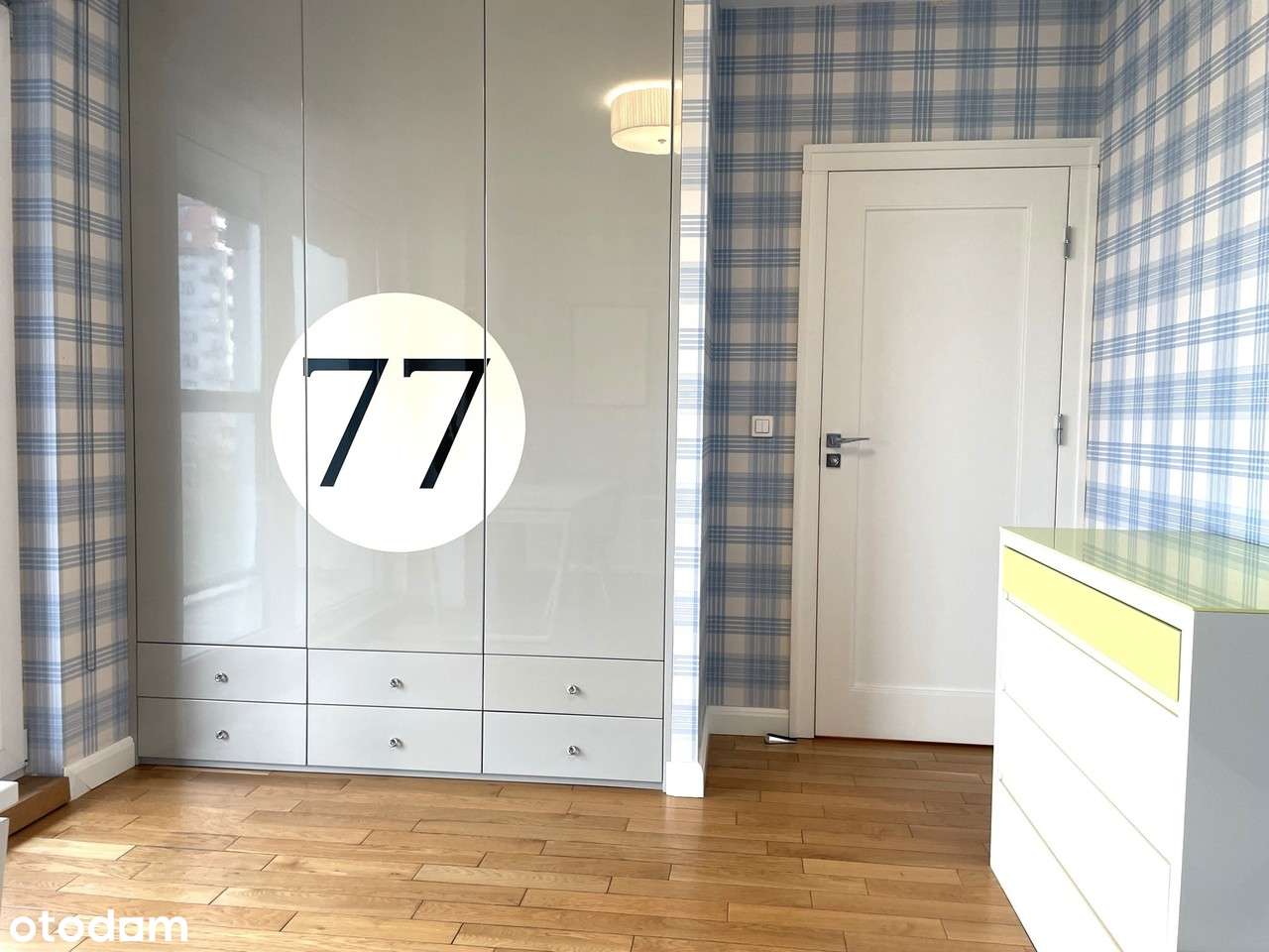 4 pokoje, 2 miejsca parkingowe-18