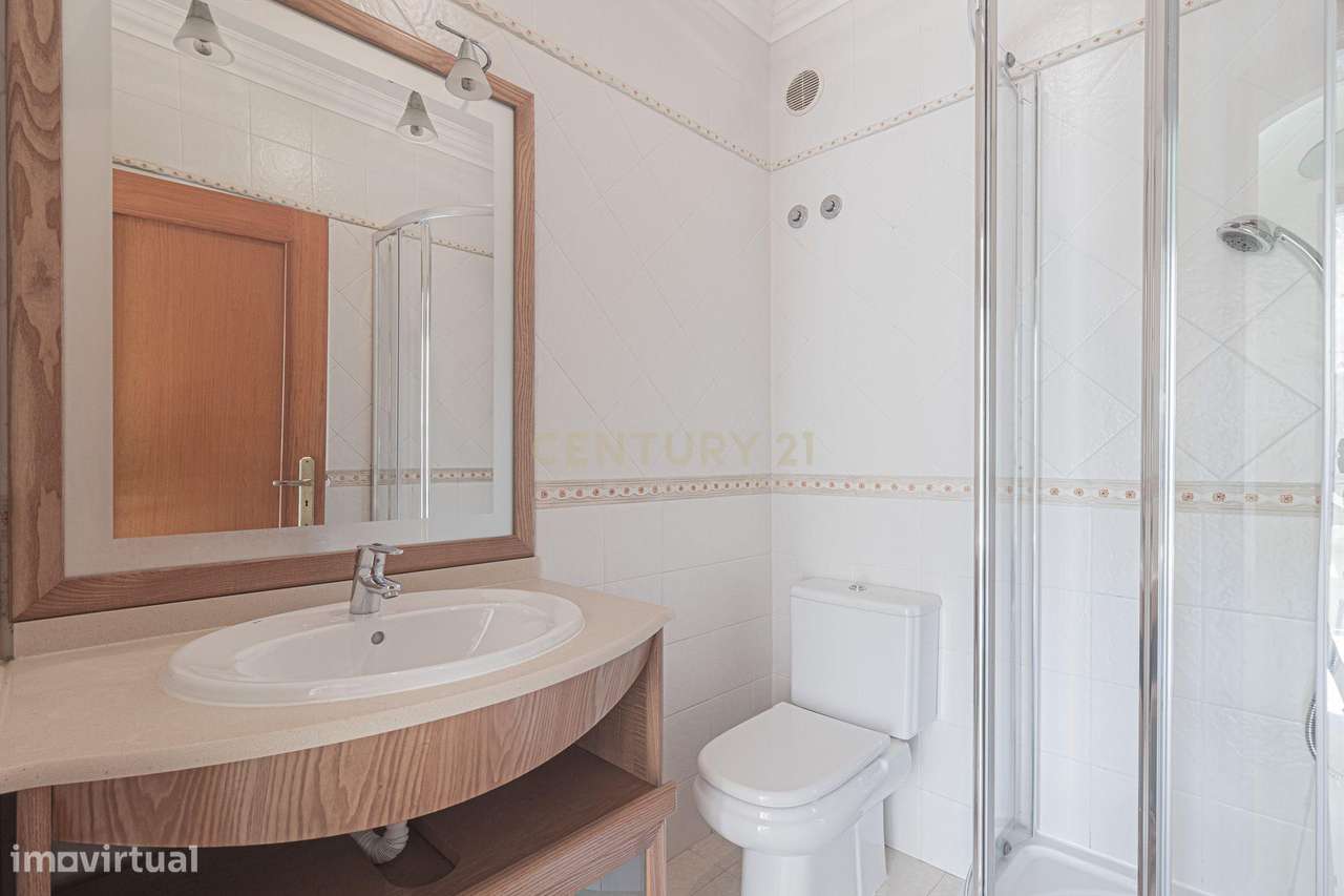 Apartamento T2 em Mafra — Luminoso, Espaçoso e Pronto a Viver-17