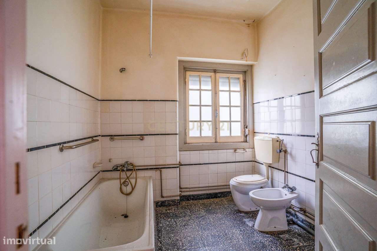 Apartamento T3 no centro das Caldas da Rainha-27