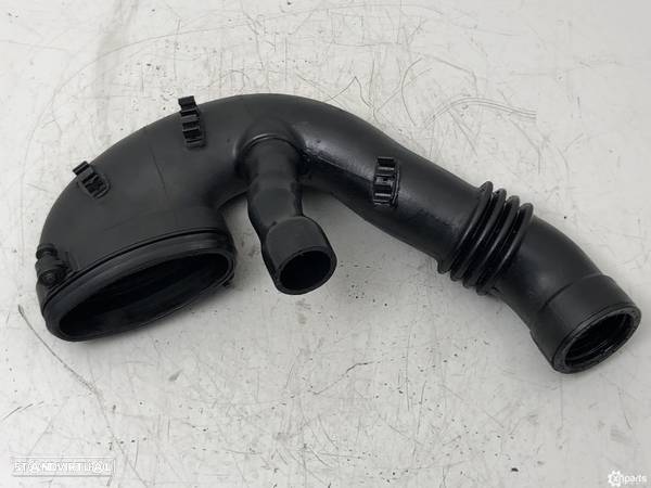 Tubo de ar do turbo Usado BMW 3 (E46) 320 d REF 7787862 MOTOR M47 204D4 - 3