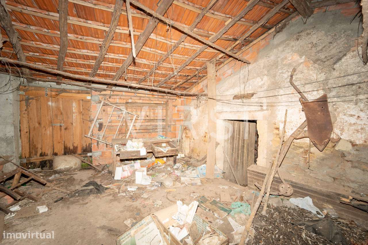 Moradia para reabilitar a 15 min de Coimbra - Urzelhe-19