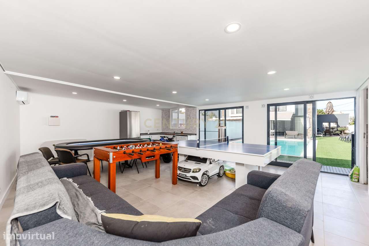 Moradia T4 com 3 Suites, Piscina e Anexo T1 – Marisol, Charneca de Cap - Grande imagem: 4/28