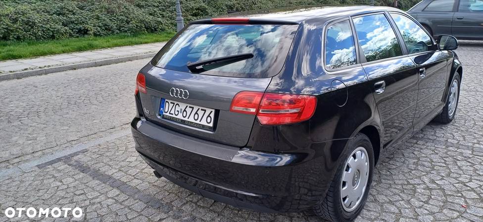 Audi A3 1.6 TDI Sportback DPF Ambiente - 5