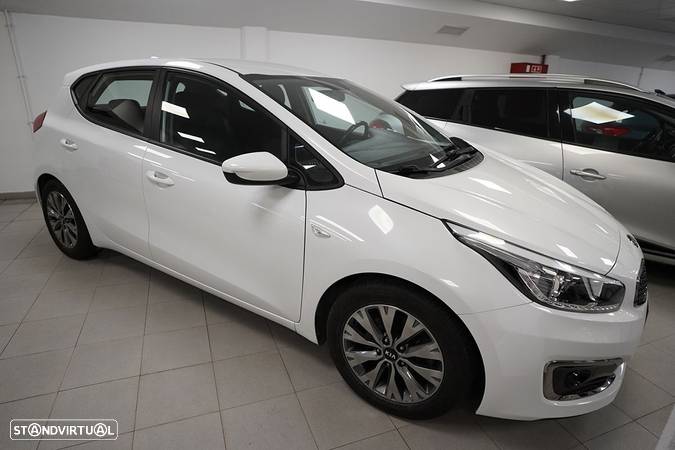 Kia Ceed 1.0 T-GDI Nav Line - 1