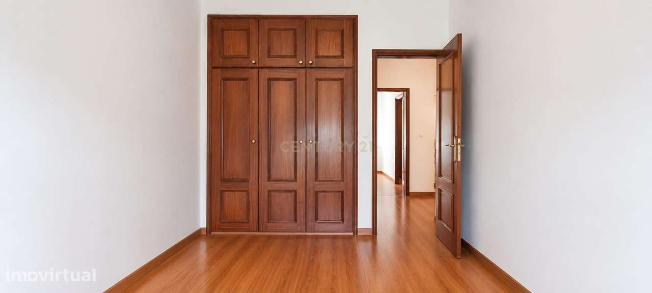 Apartamento T3 com arrecadação / Montijo-7