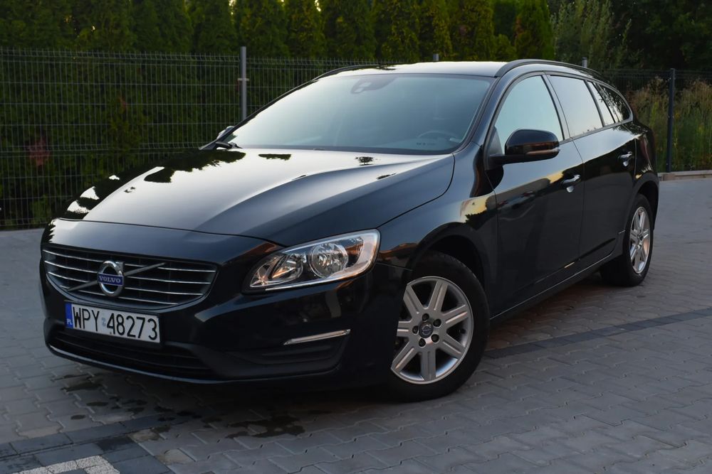 Volvo V60 I (2011-2018) D2 Momentum 2015
