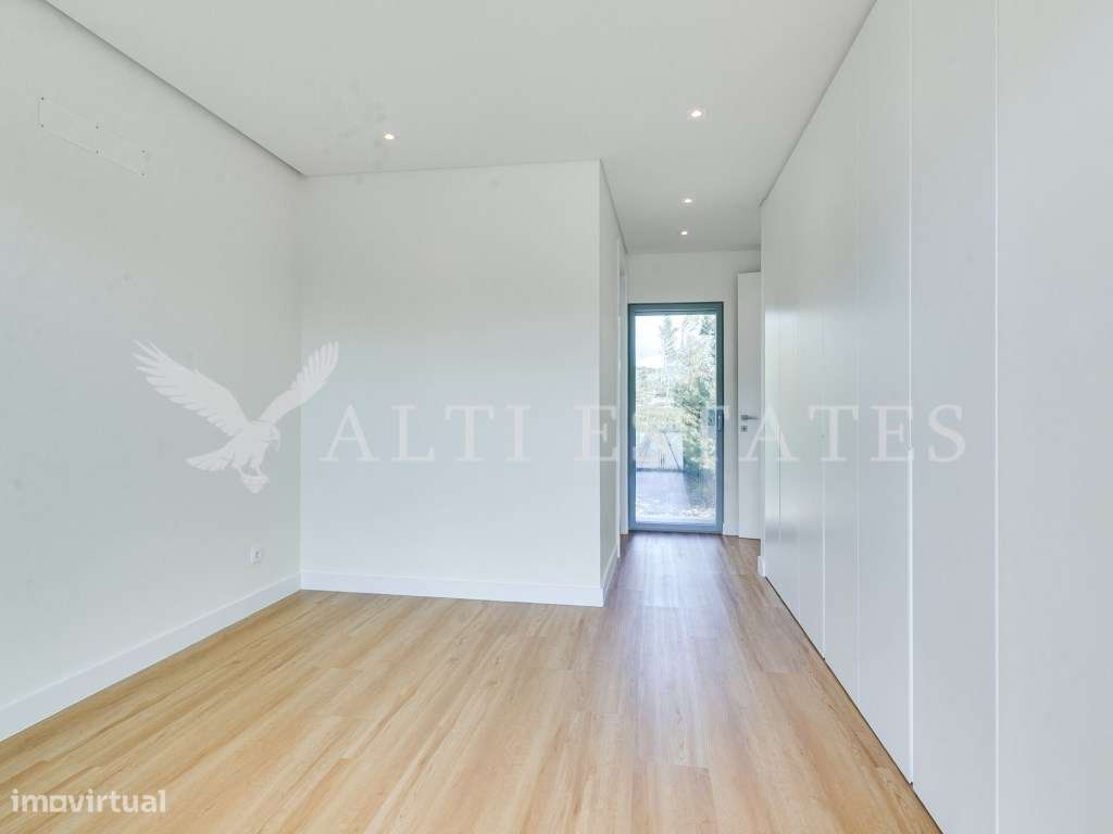 Moradia Contemporânea T4 com Acabamentos Premium e Vista 360º em Mu...-48