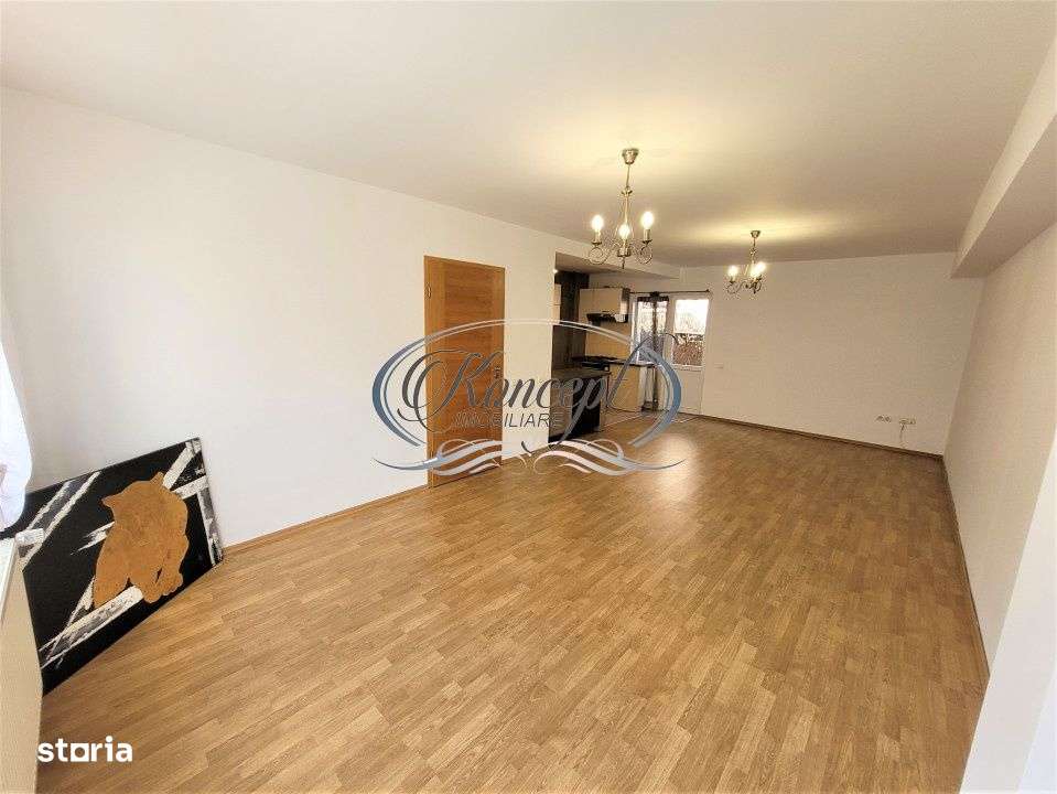 Inchiriere triplex retras de la strada cu curte si parcare in cartieru - Imagine principală: 5/19