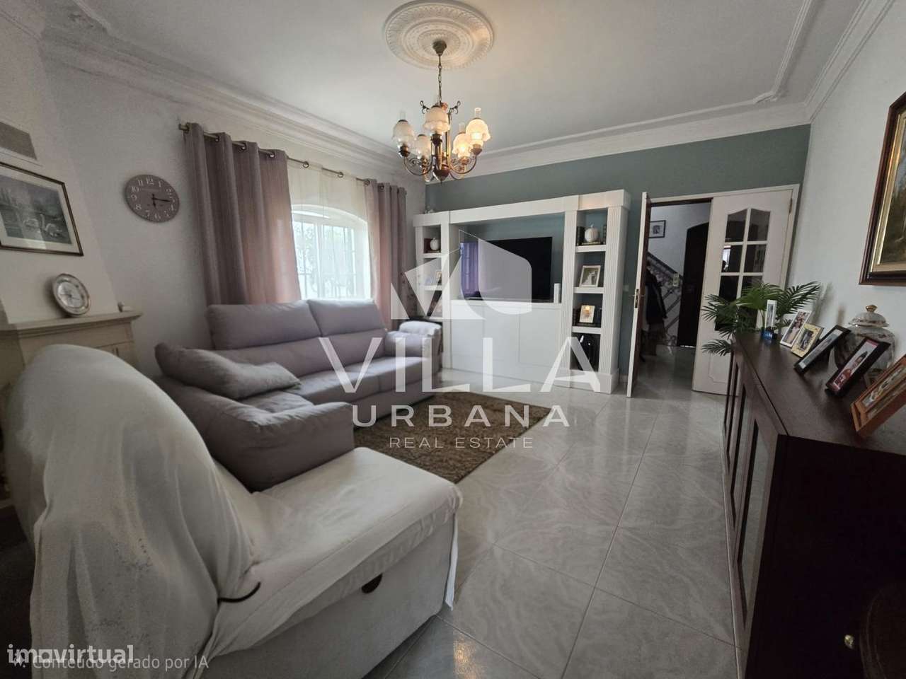 Moradia T4+1 em zona privilegiada nos Foros de Amora-5