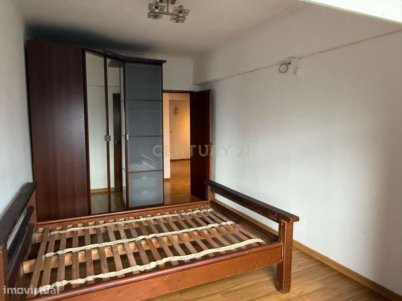 T3 no Coração da Arrentela – Oportunidade Única! 250.000 Euros-19