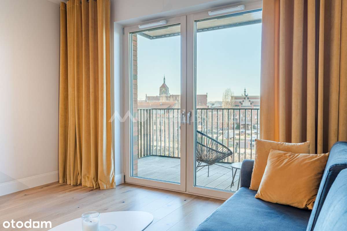 Widok na kanał na Stępce i panoramę Gdańska-8