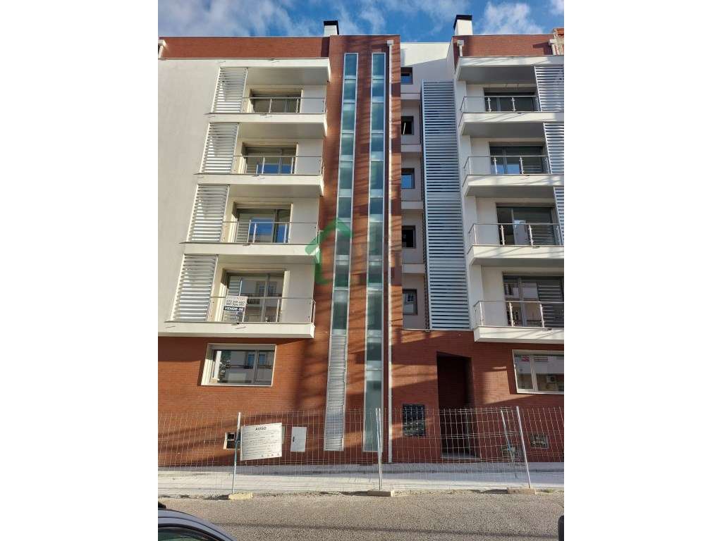 FABULOSO T2 DUPLEX NOVO - Boas áreas, 2 Suites!-18