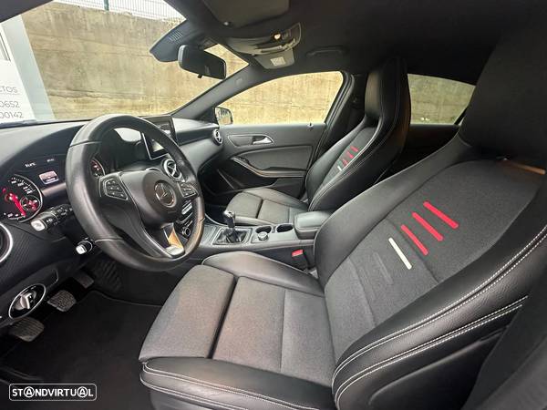 Mercedes-Benz A 200 d AMG Line - 12