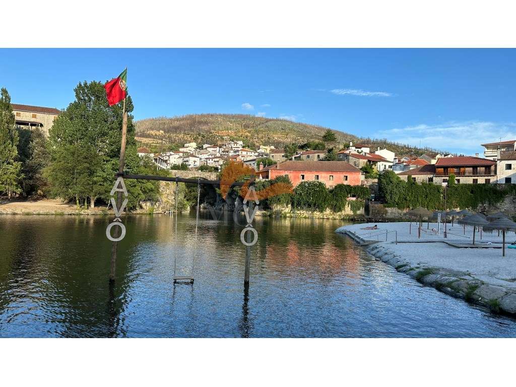 Moradia com 3 quartos e garagem pronta a habitar localizada no cent...-21