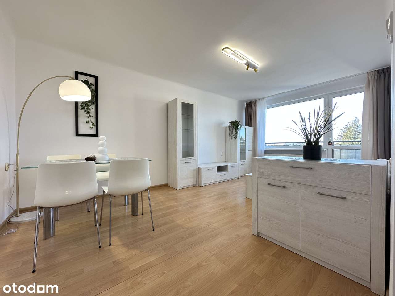 2-pokojowe 45 m² z balkonem i oddzielną kuchnią, duża piwnica-0