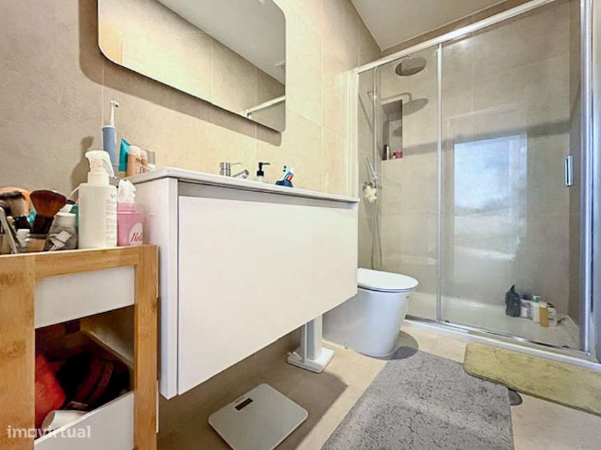 Apartamento T2 renovado no Centro de Ovar-10