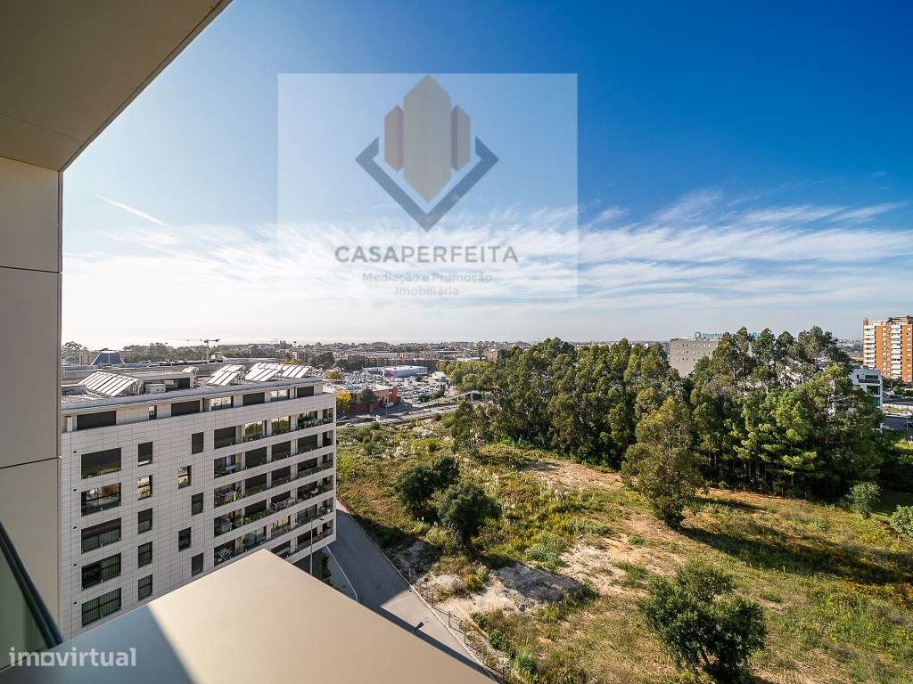 Apartamento T2 de Luxo com Varanda, Lugar de Garagem e Arrumo - Jun...-33