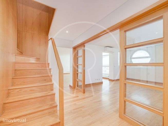 Penthouse na Torre de S. Rafael com terraços e vista soberba-17