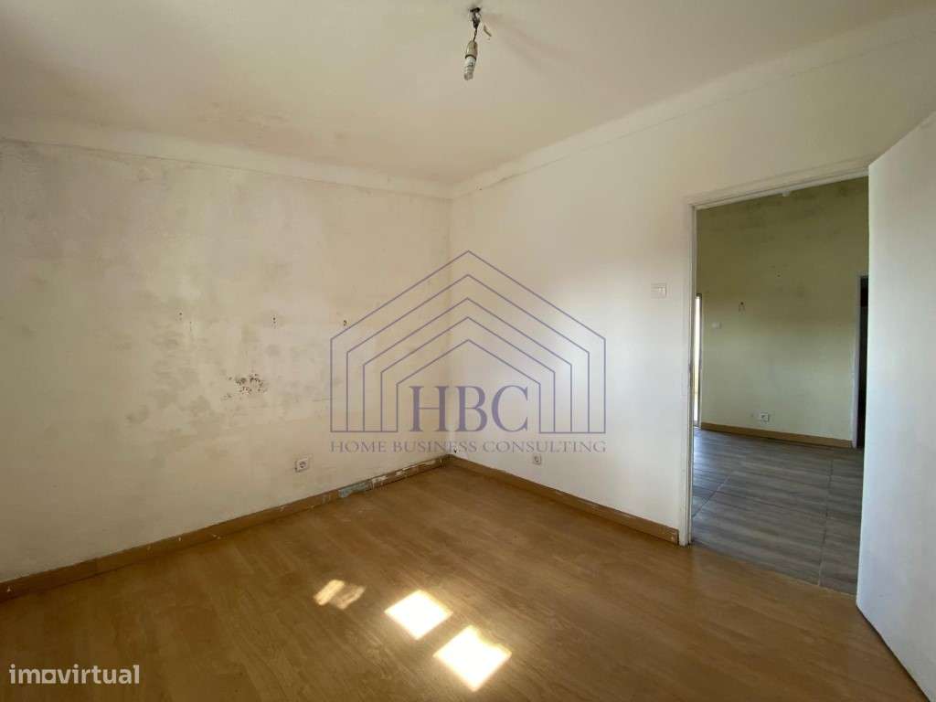 Moradia T3+1 com Grande Potencial na Lagoa de Albufeira - Sesimbra-33