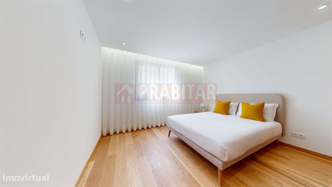 APARTAMENTO T4 DUPLEX NOVO COM TERRAÇO NA COBERTURA À SOLUM - CEDRO RE-16