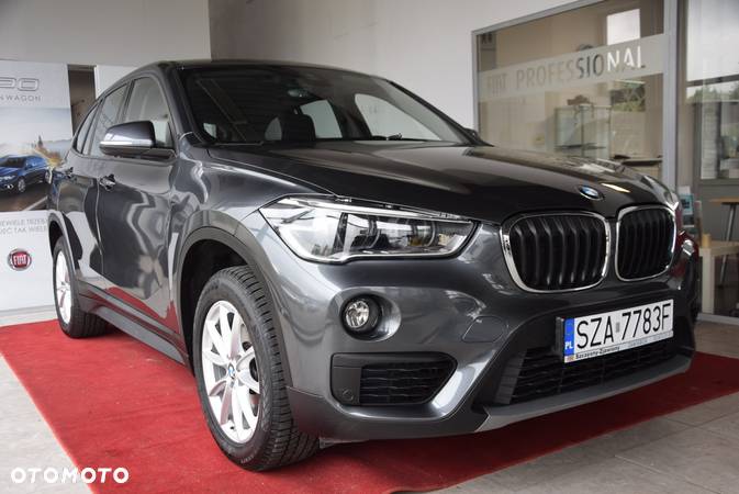 BMW X1 sDrive18i xLine - 4