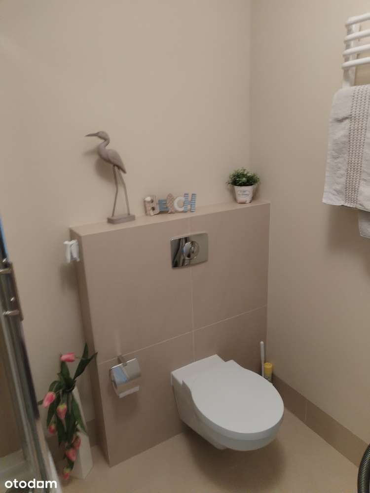 Wyposażone mieszkanie z parkingiem i piwnicą 600 m od plaży, w lesie-8