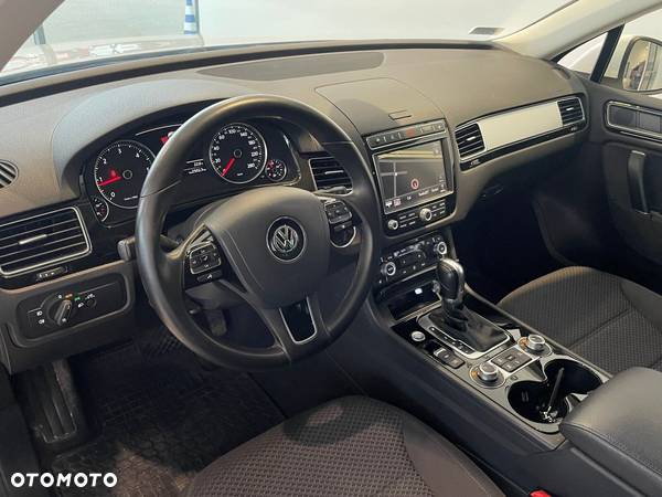 Volkswagen Touareg 3.0 V6 TDI BMT - 11