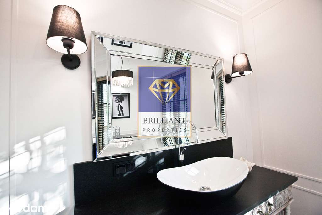 Rezydencja dla 2 rodzin. Duży ogród. Las Kabacki.-13