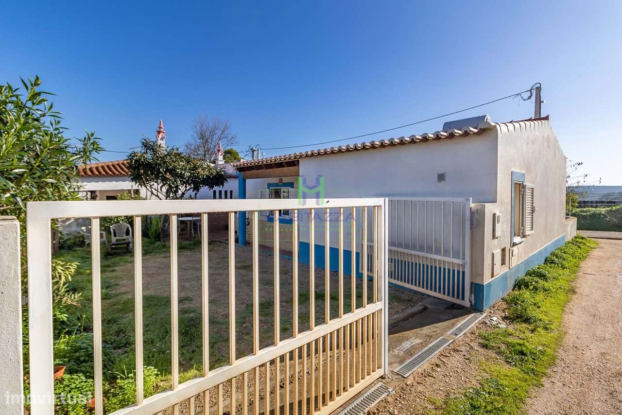 Moradia T1 com Jardim e Logradouro, em Budens, para Venda-5