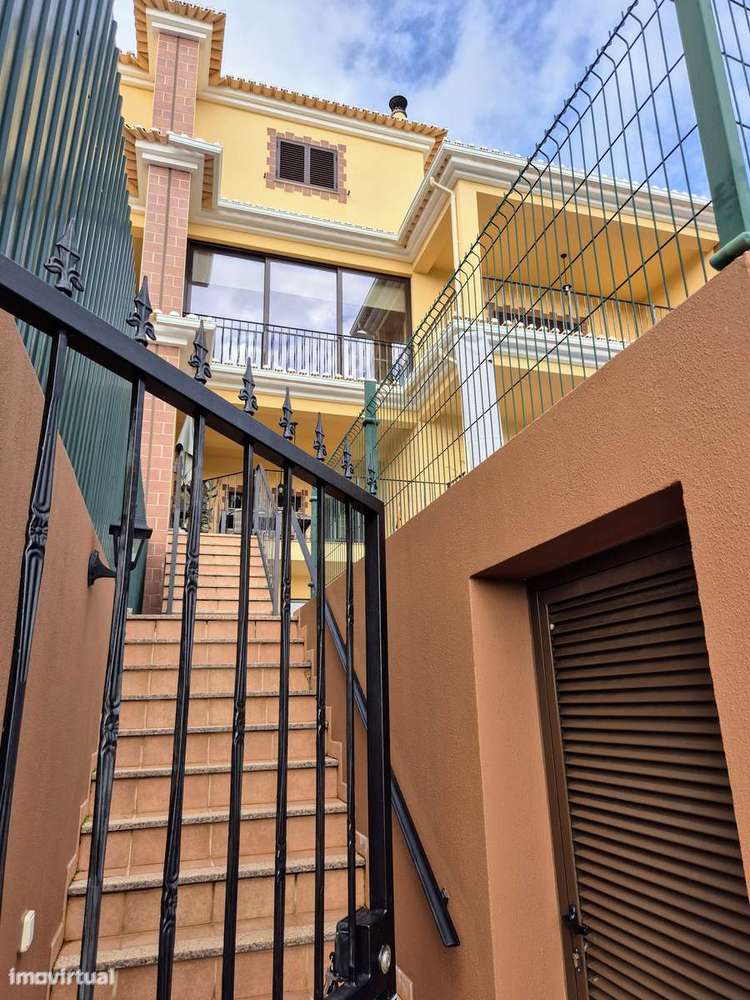 Moradia V3 +2 com Piscina Privada e Garagem - Grande imagem: 3/19