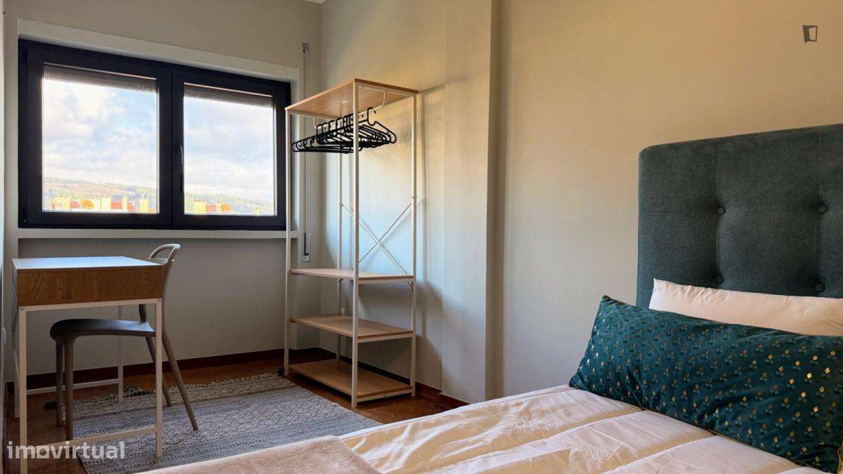 Quarto - localizado em Olivais Coimbra - Grande imagem: 4/10