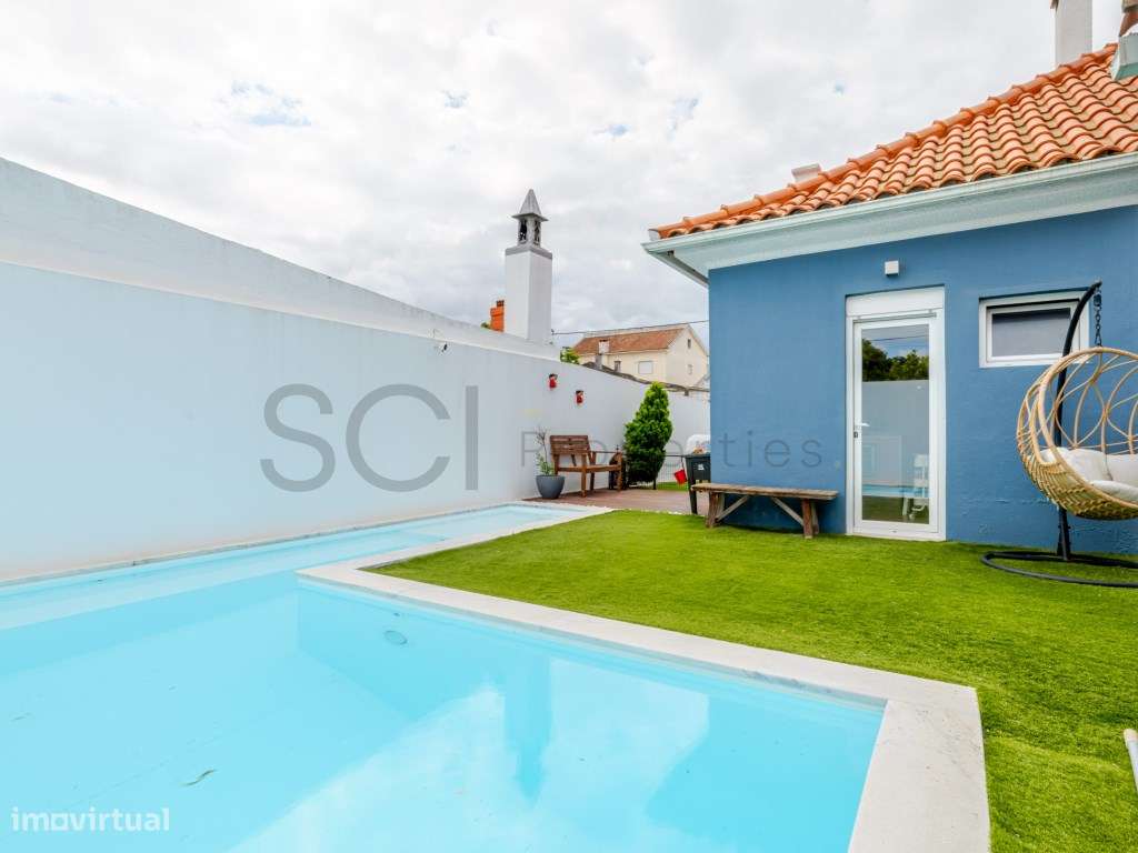 Moradia T3 com piscina nas Quintinhas, Charneca da Caparica. Estilo...-43