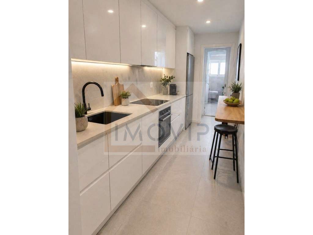 T1 em fase de remodelação total - oportunidade única!-7