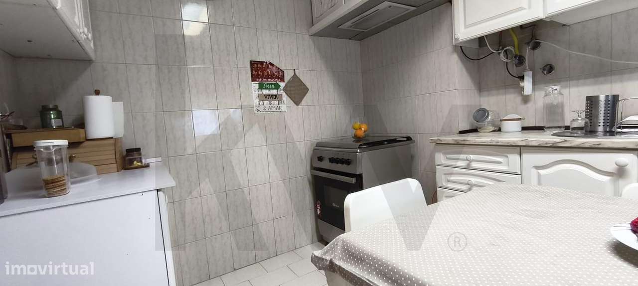 T2  na Praceta Cristóvão Falcão, em Massamá, concelho de Sintra-12