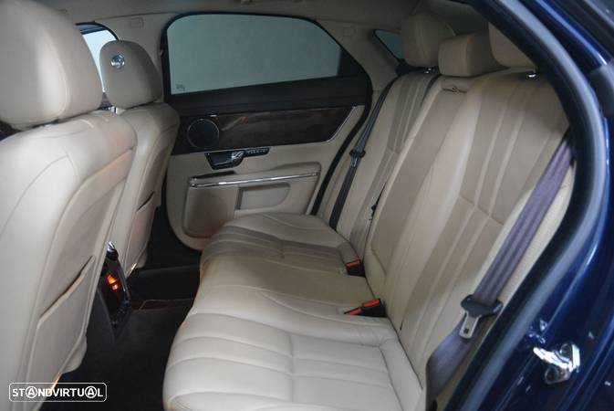 Jaguar XJ 3.0 D V6 Premium Luxury - 7