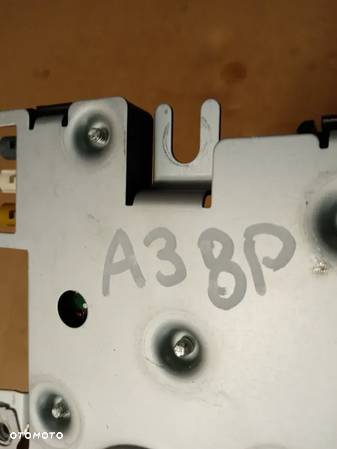 Wzmacniacz anteny Audi A3 8P 8P4035225 - 7