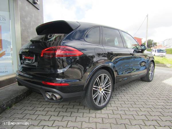 Porsche Cayenne S E-Hybrid - 7