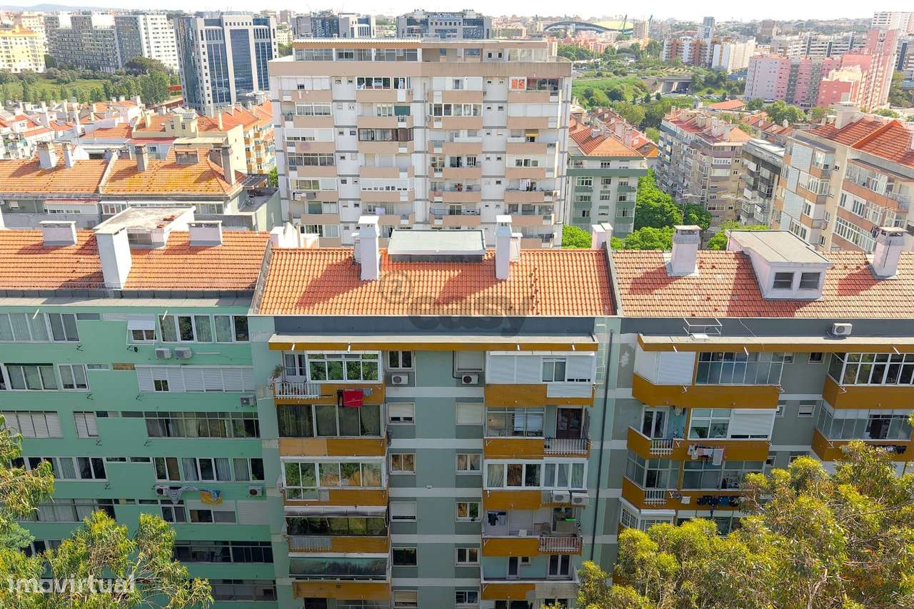Último Piso com Vista sobre Lisboa, Garagem, Luz, Privacidade e Exclus-45