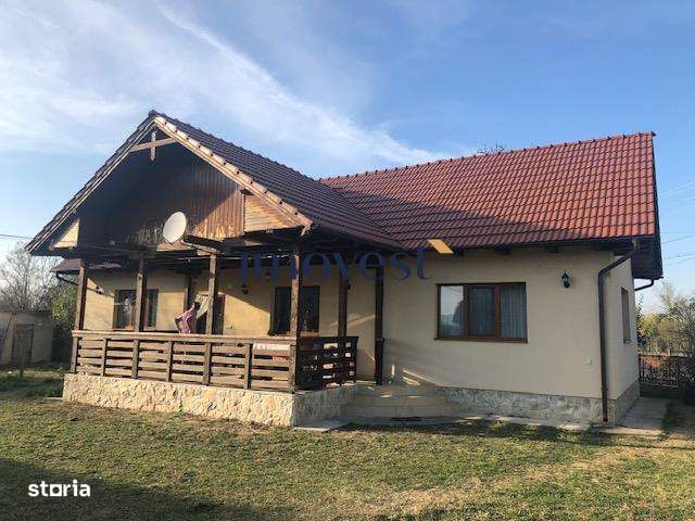 Casa de Vanzare in Valea Vinului - 2 Case cu 3000 mp Teren, Renovate, - Imagine principală: 2/13
