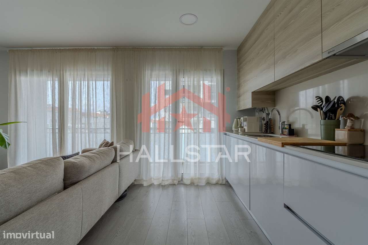 Apartamento T2 / Cozinha Equipada e Terraço / Marrazes-9