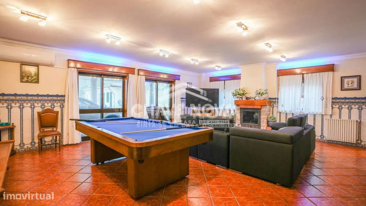 MORADIA V4 C/ PISCINA E TERRENO C/ ÁRVORES DE FRUTO - Grande imagem: 2/30