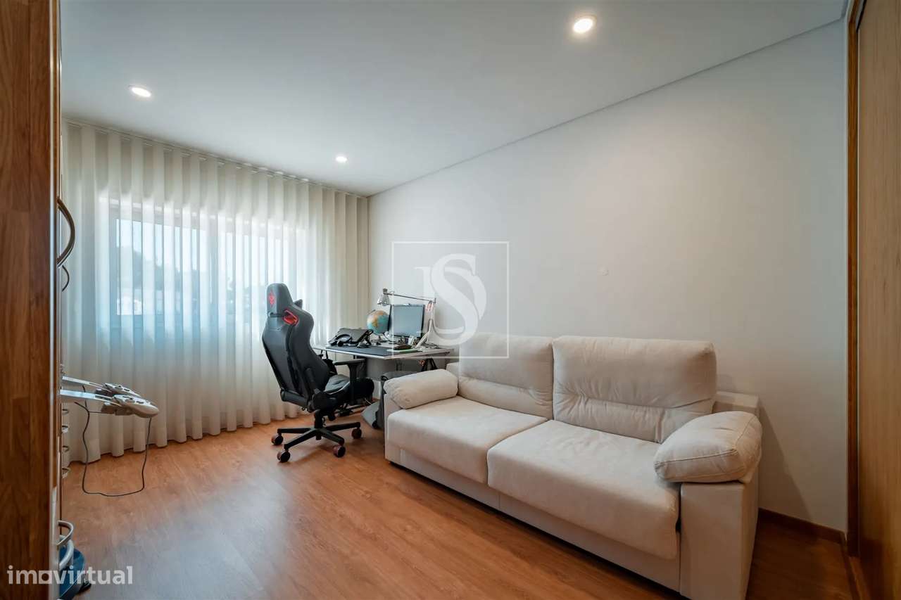 Moradia T3 em Vizela com Garagem e Terraço – Espaço e Conforto-18