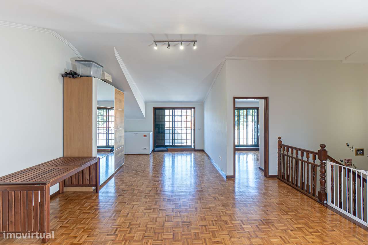Andar Moradia T3 Duplex em Pedroso-11