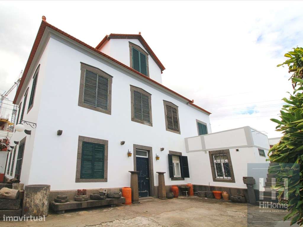 Moradia T6+2 com Espaço comercial em Câmara de Lobos - Grande imagem: 4/31