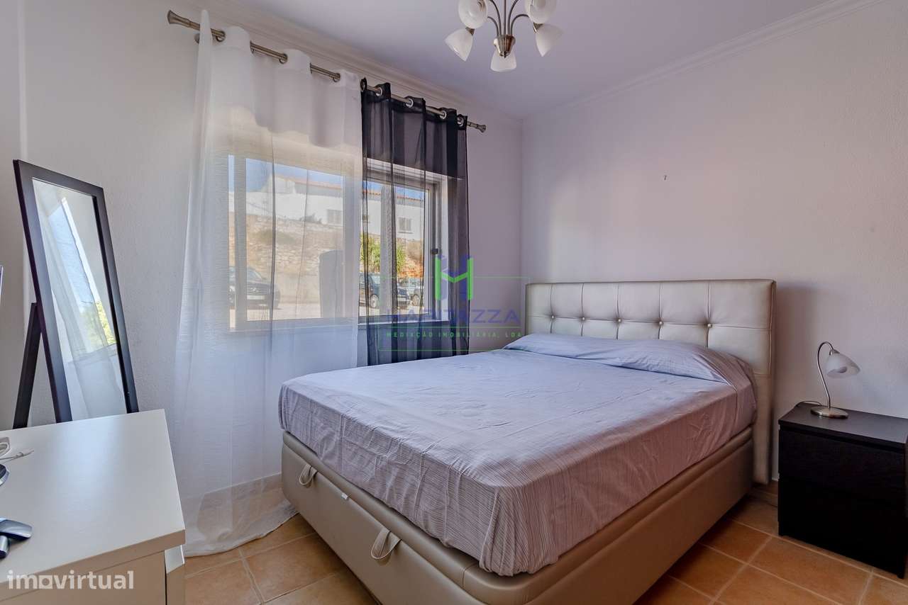 Apartamento T2 + Anexo com 1 quarto, 1 Escritório e 1 Casa de Banho, c-18