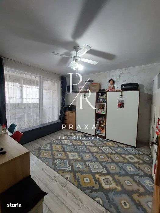 Apartament 2 camere, etaj 2, balcon, zona Eroilor - Imagine principală: 3/8